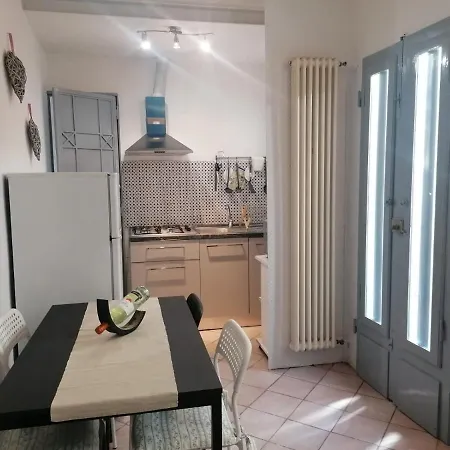 La Casina Giramondo Di Ele * Viareggio