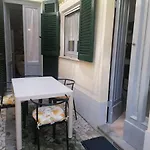 La Casina Giramondo Di Ele Viareggio