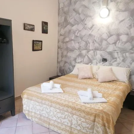 La Casina Giramondo Di Ele Casa vacanze Viareggio