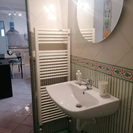 La Casina Giramondo Di Ele Viareggio