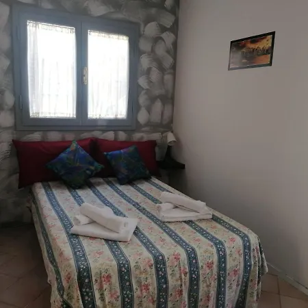 La Casina Giramondo Di Ele * Viareggio