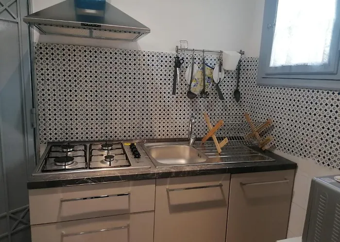 La Casina Giramondo Di Ele Будинок відпочинку В'яреджо