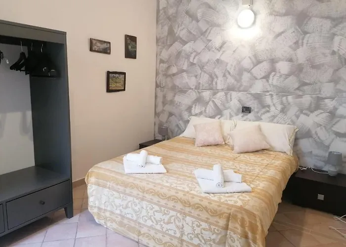 La Casina Giramondo Di Ele Будинок відпочинку В'яреджо